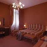 فندف أباتسيا فندق 3*